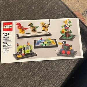 LEGO House Home of the Brick Set with Colorful Builds - Brand New